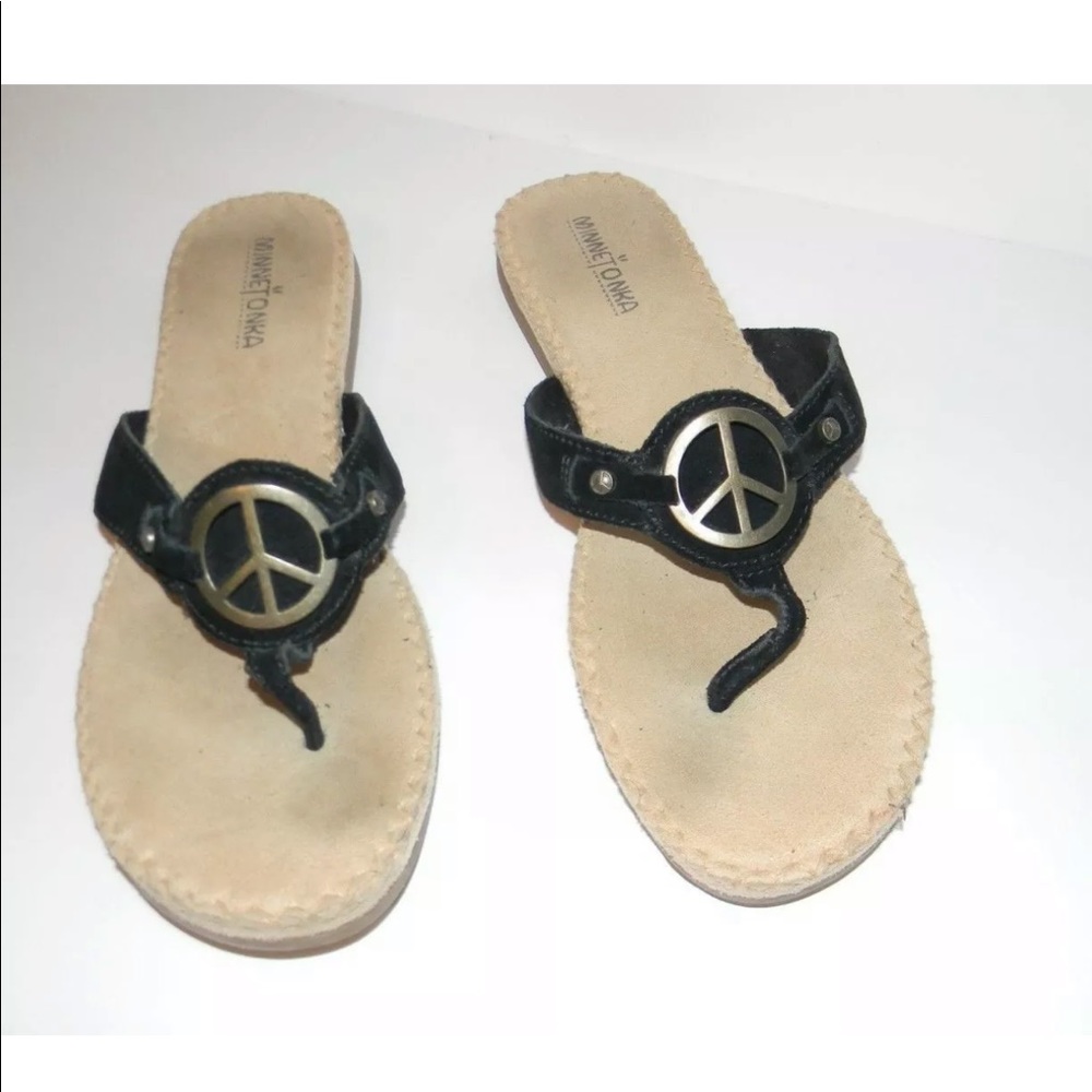 Minnetonka  Women's Black Thong Sandals Size 10